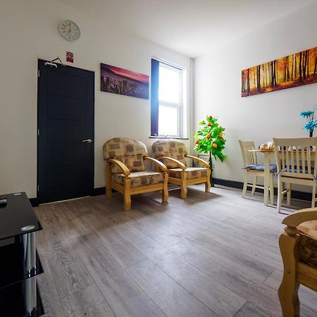 Chatham Lodge Cosy Large Double Room 1 Stoke-on-Trent 외부 사진